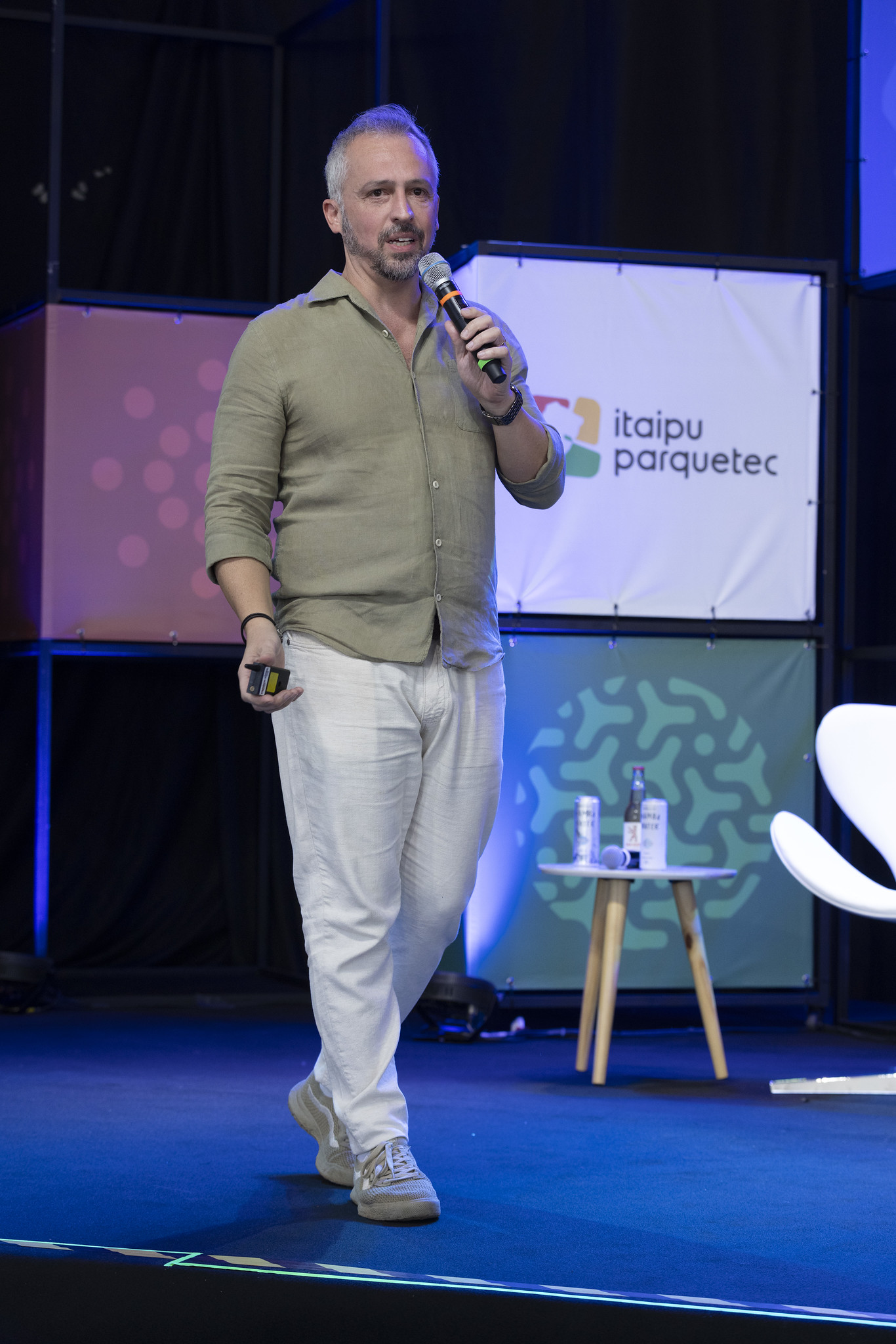 Apresentação e Palestras no Palco Principal